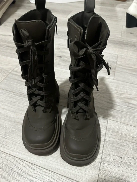 Zara Olive Green Lace-Up Combat Boots with Chunky Sole - Picture 1 of 8